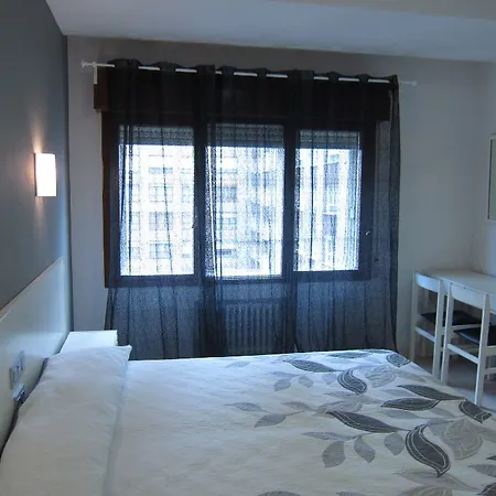 Acebos Azabache 호텔 기욘