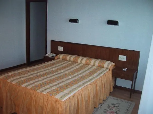 Acebos Azabache 3* Gijón